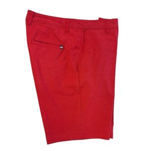 Travis Mathew Red Golf Hybrid Shorts, Size 32